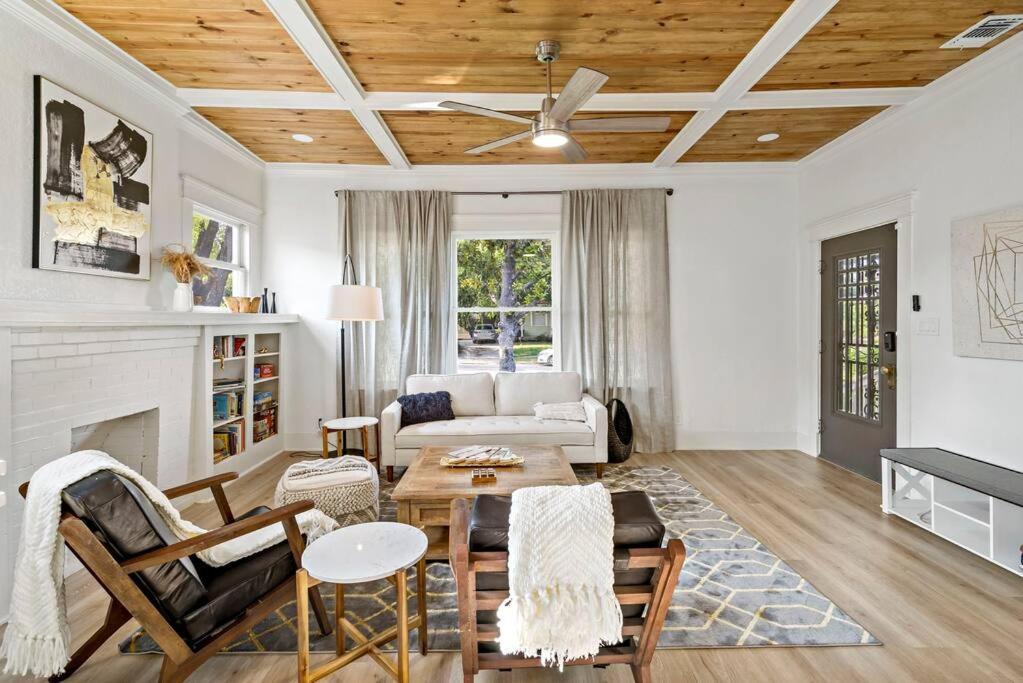 Villa Urban Elegance Retreat à San Antonio Extérieur photo